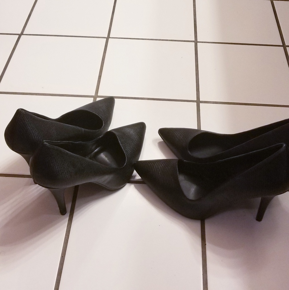 Black patterned heels